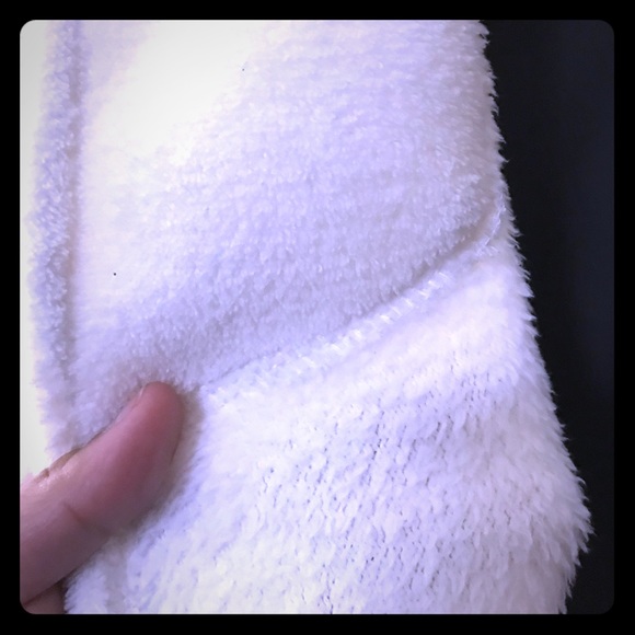 Ulta Robe - Picture 3 of 4